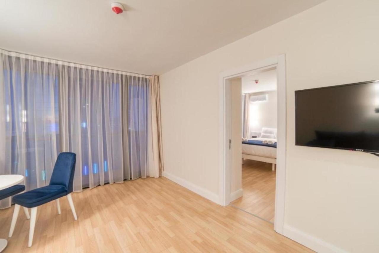 באטומי Lux Apartaments מראה חיצוני תמונה