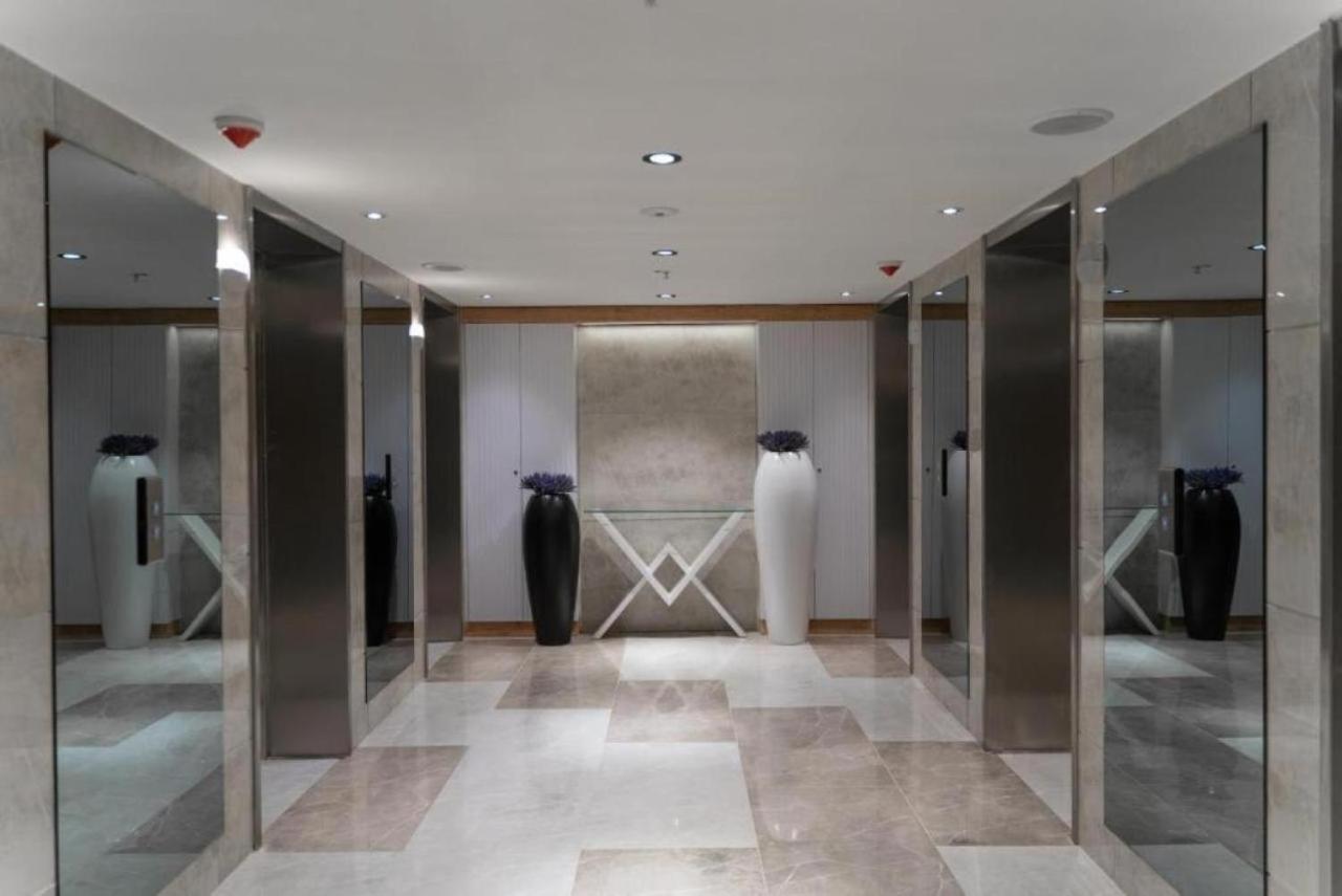 באטומי Lux Apartaments מראה חיצוני תמונה