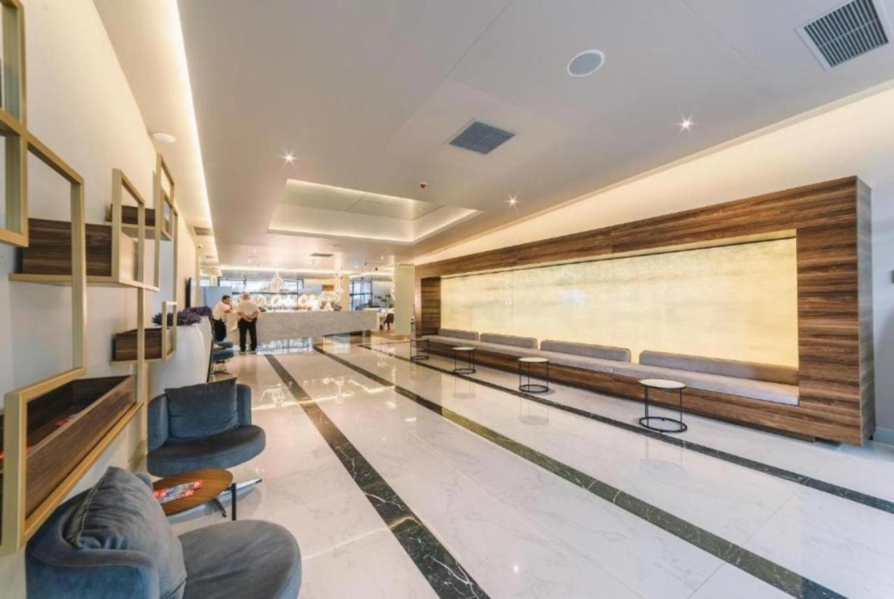 באטומי Lux Apartaments מראה חיצוני תמונה