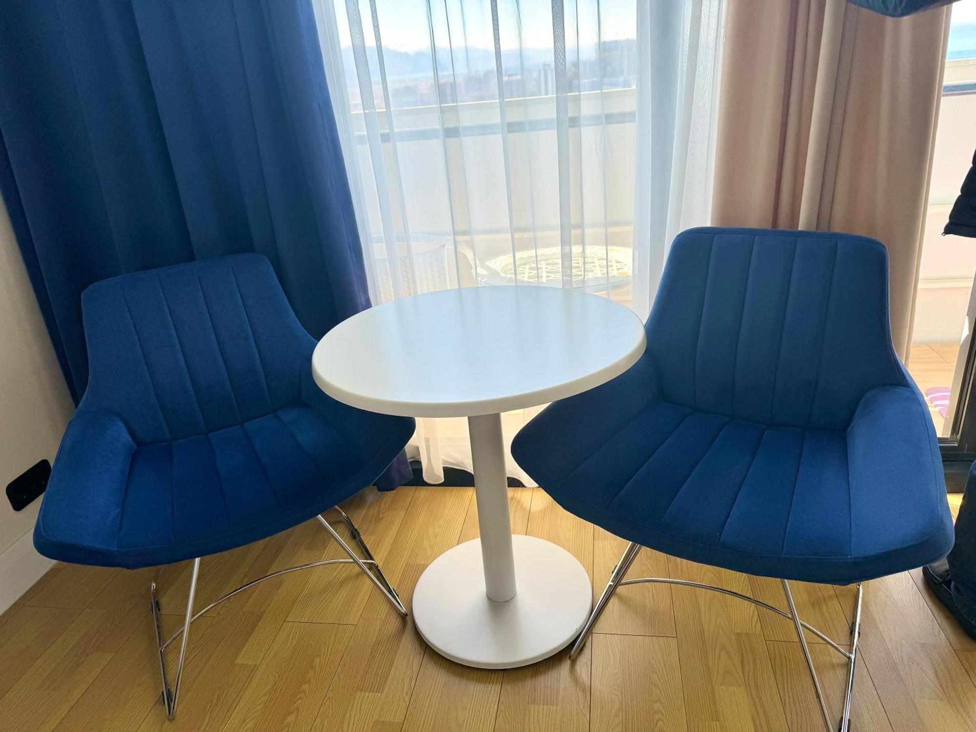 באטומי Lux Apartaments מראה חיצוני תמונה