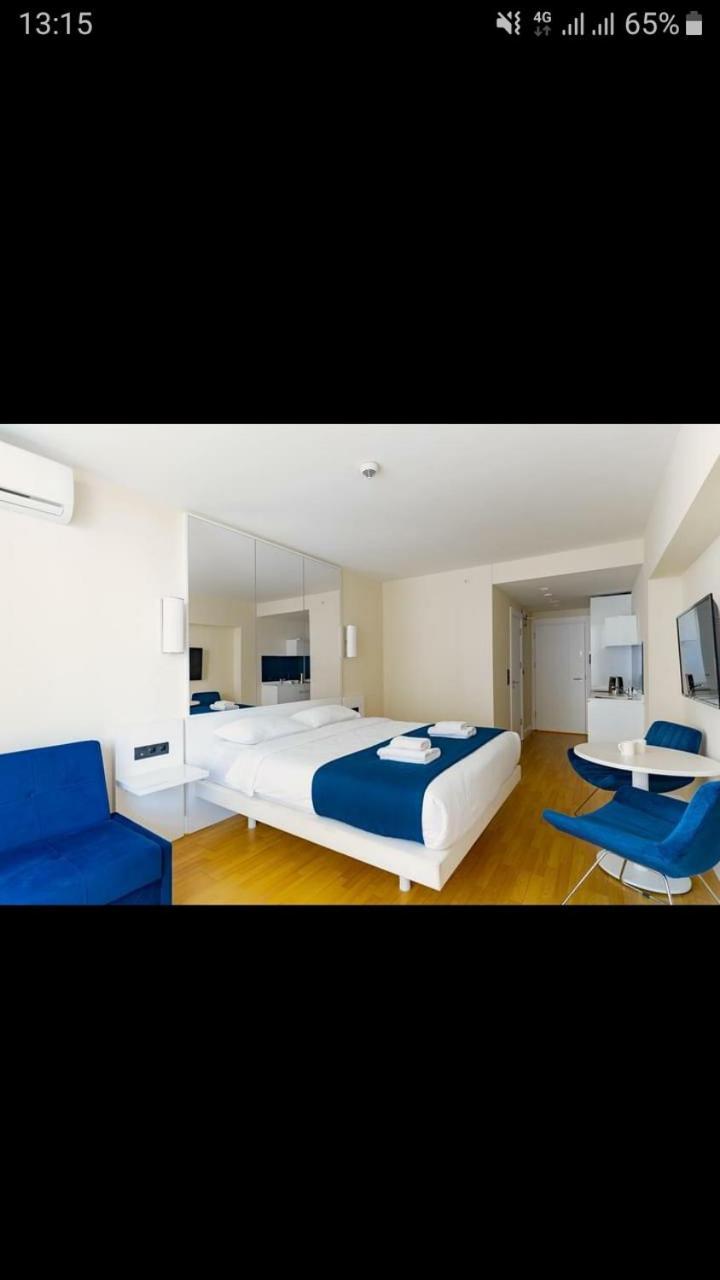 באטומי Lux Apartaments חדר תמונה